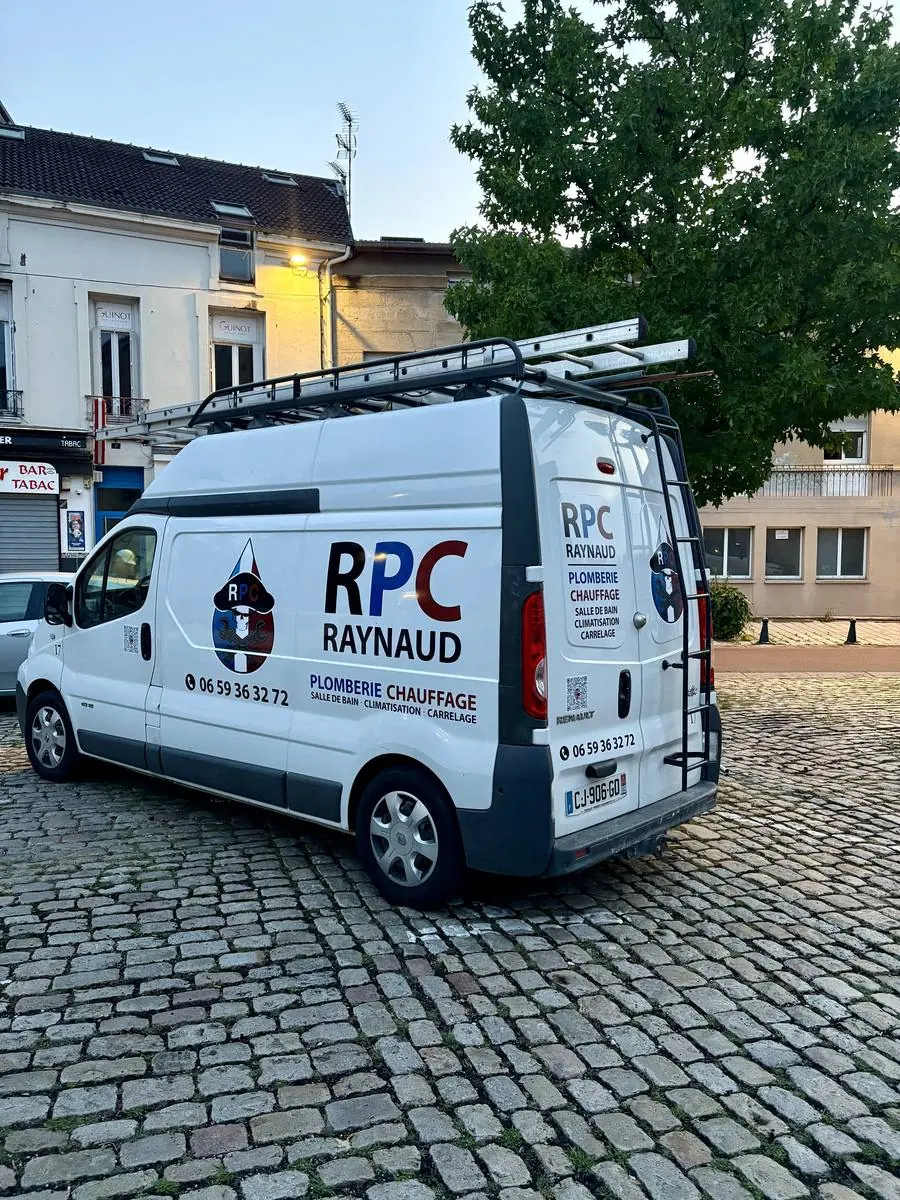 Covering utilitaire — RPC Raynaud Plomberie – covering réalisé par Loire Pub