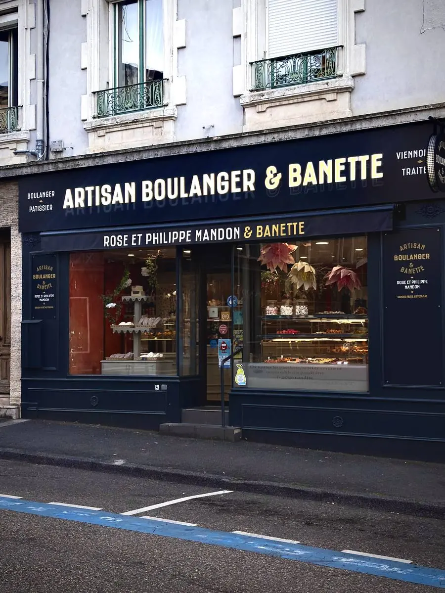 Bandeau enseigne lumineux — Artisan Boulanger & Banette – enseignes réalisé par Loire Pub